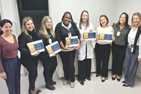 Colaboradores são homenageados no “Café com Elogio” do AME São José dos Campos