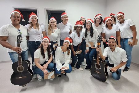 Cantata Natalina emociona pacientes e colaboradores do AME-SJC