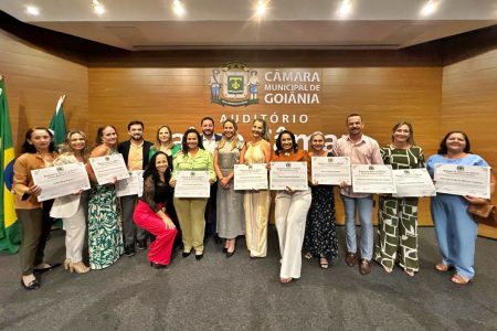Profissionais da Enfermagem do HDT são homenageados na Câmara Municipal de Goiânia