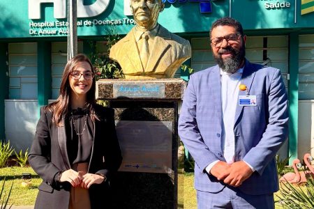 HDT recebe visita de Letícia Auad em homenagem ao legado do médico que dá nome à unidade