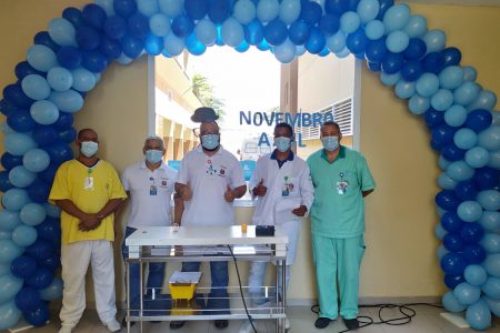 Programação especial Novembro Azul incentiva colaboradores do HRR a cuidarem da saúde
