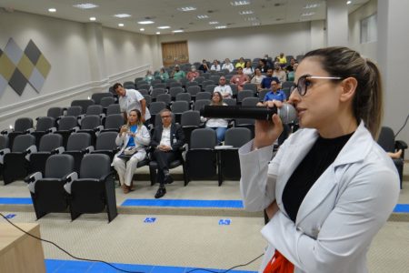 Palestra intensifica cuidados contra a dengue em pacientes do HRSJC