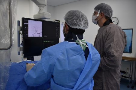 HRLN realiza primeira angiografia cerebral com sucesso